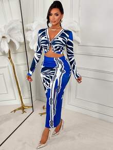 Women's Autumn/Winter Fashionable Sensual Tropical Healing V-Neck Long-Sleeved Top With Waist Metal Embellishment And Cinched Waist, Paired With A Cinched Waist Pencil Pleated Skirt In Tropical Leaf Print Two Pieces Set Elegant Women's Set Elegant Women's Sets - Royal Blue - View 5