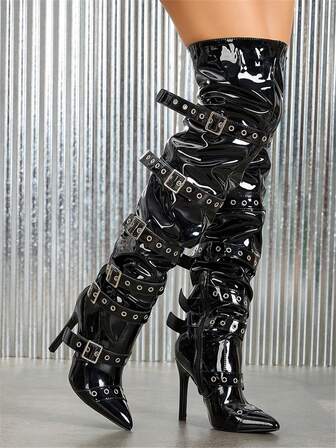 Damen Stiefel für Herbst/Winter mit hohem Absatz, spitzer Zehenpartie, Seitlichem Reißverschluss und Oberschenkel-Länge, aus Lackleder, Motorrad-Punk-Stil mit Schnallen, Stiletto-Absatz, schwarze Overknee-Stiefel