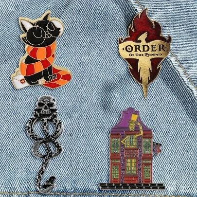 华纳兄弟创意卡通动漫胸针，个性化珐琅别针金属徽章，饰品，服装背包配饰，送给朋友的礼物