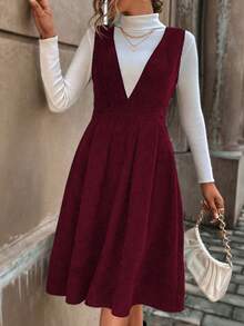 Elegante vestido de peto de terciopelo con cuello en V profundo y sin mangas, con dobladillo acampanado hasta la rodilla, perfecto para otoño e invierno, talla grande