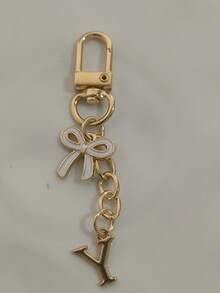 1pc White Exquisite Bow Tie Capital A-Z Letter Keychain Pendant Suitable For Bags, Backpacks, Car Key Pendants, Graduation Season, School Season, Small Gifts For Each Other, Suitable For Handbags, Backpacks, Keys,