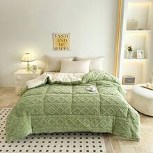 1pc Thickened Warm Plush Comforter - All-Season Thick Quilted Soft & Breathable Polyester Comforter, Machine Washable, Warm For Bedroom In Autumn/Winter, High Gram Weight Taffeta Lamb Wool Fabric Duvet Insert