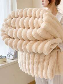 1条加厚纯白色/乳白色超大号碎毛人造毛皮绒毯，双面柔软保暖，室内外皆宜——办公室小憩、沙发、旅行、空调房等，四季皆宜，全家适用。 - 迷白 - 查看 3