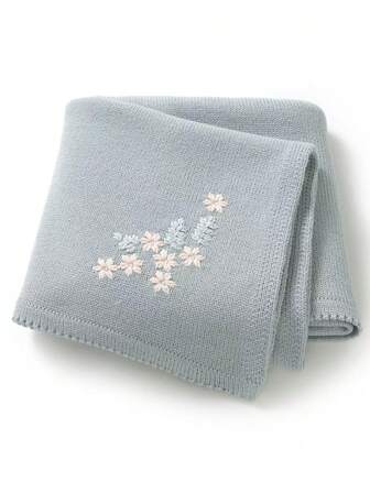 1pc Knitted Baby Blanket With Embroidery, Sweet Design, Casual & Versatile For Infants, All Seasons