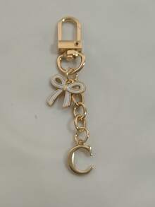 1pc White Exquisite Bow Tie Capital A-Z Letter Keychain Pendant Suitable For Bags, Backpacks, Car Key Pendants, Graduation Season, School Season, Small Gifts For Each Other, Suitable For Handbags, Backpacks, Keys,