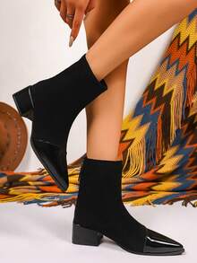 Botas de cano curto versáteis e estilosas com salto grosso para o outono/inverno, botas de cano curto com bico fino e salto grosso, botas de cano curto da moda com salto alto, botas de cano curto com forro térmico e salto médio. - Preto - Ver 6
