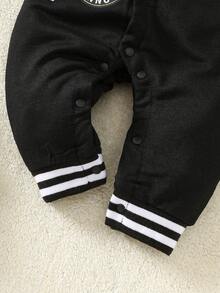 街头风格字母和图案图案卫衣，插肩袖连帽连身裤，休闲春秋装