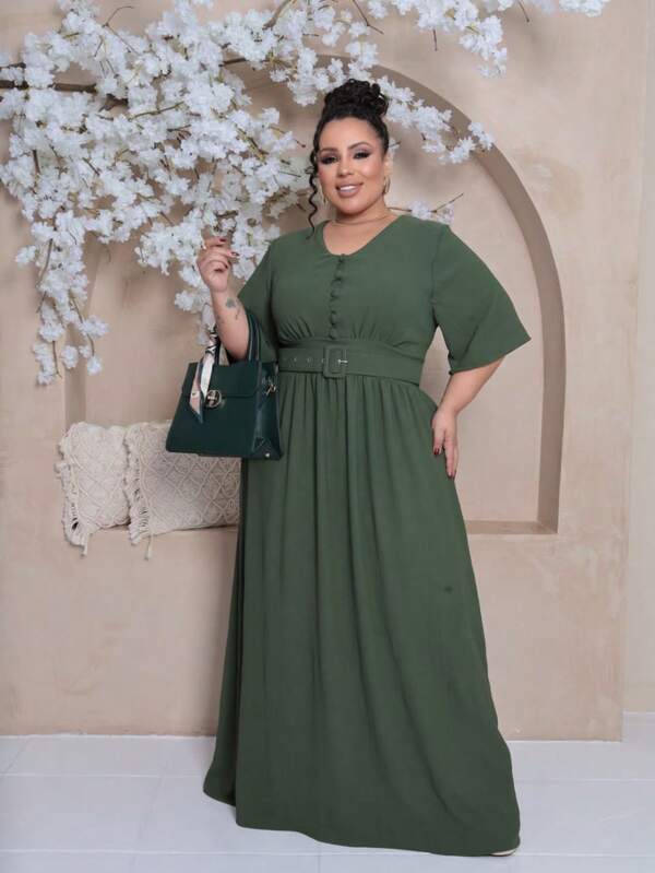 vestido longo feminino plus size com botao forrado em duna com cinto  Simples    Casual  elegante  Conservador / modesto    Botões na frente  Com cinto  Botão    Casamento  Formal e Noturno