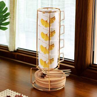 4件套陶瓷咖啡杯套装，包含4个杯子、4个碟子、4个勺子和一个金属支架，容量250毫升，适用于咖啡、茶、牛奶、卡布奇诺、冰茶、早餐杯、马克杯等，是花园、餐厅、咖啡馆、家庭和办公室的理想礼物，也适合送给家人、朋友和爱人，是感恩节、万圣节、圣诞节、情人节和新年等节日的完美之选。