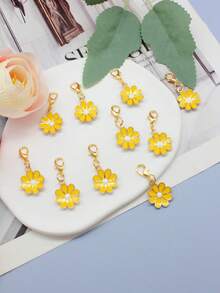 Yellow Eight-petaled Flower