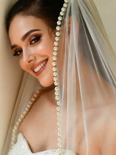 Duży welon ślubny wysadzany perłami, krótki dodatek ślubny do koniuszków palców, jednowarstwowy, średniej długości