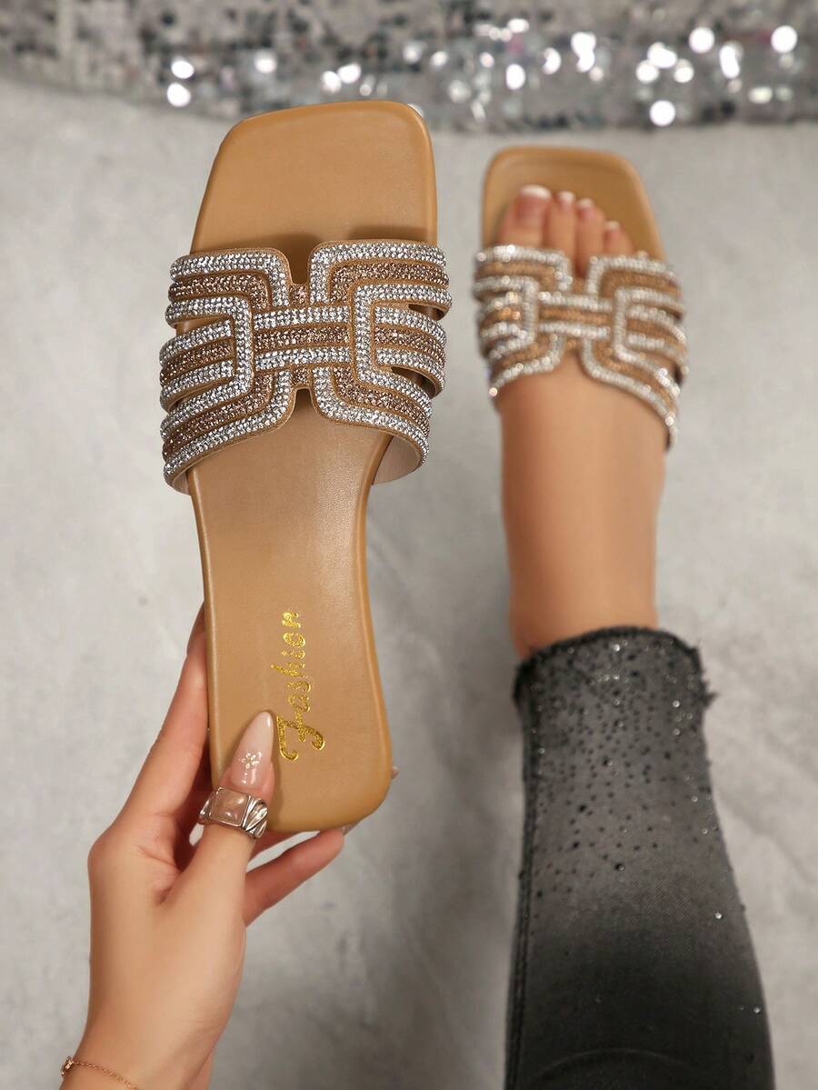 Pantoufles de fée françaises à strass pour femmes, pour la fête et la maison. Mules d'été décontractées en plein air avec strass et perles. Sandales plates intérieures à paillettes mode femme grande taille, ultra légères et antidérapantes - Nude - Voir 1