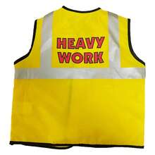 一套8件装儿童工程角色扮演服装，黄色，适合3岁以上男孩女孩，包括背心、帽子、腰带、锯子、扳手、螺丝刀、锤子和钳子，可用于家庭工程游戏、角色扮演道具、舞台表演道具、专业体验道具和万圣节游行道具。是送给男孩的最佳惊喜礼物、生日礼物、圣诞礼物、万圣节礼物，也是万圣节儿童玩具、男孩玩具和女孩玩具的理想选择。