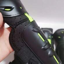 一套护膝+护肘户外骑行防摔防撞防护装备，摩托车防护装备护膝+护肘四件套，PP材质，荧光绿，适用于越野骑行、公路骑行防护装备