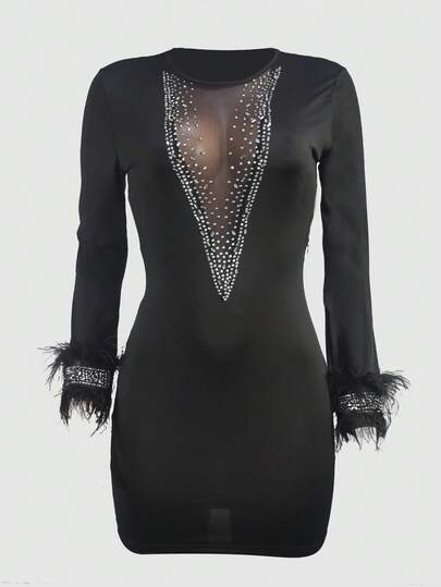 Elegante abito da cocktail corto da donna con collo rotondo semi-trasparente in rete, maniche lunghe in piuma e decorazioni in strass, abito corto aderente in vita con collo rotondo e maniche lunghe, lussuoso, costume di Ognissanti, abito invernale da donna, abito nero per ballo di fine anno