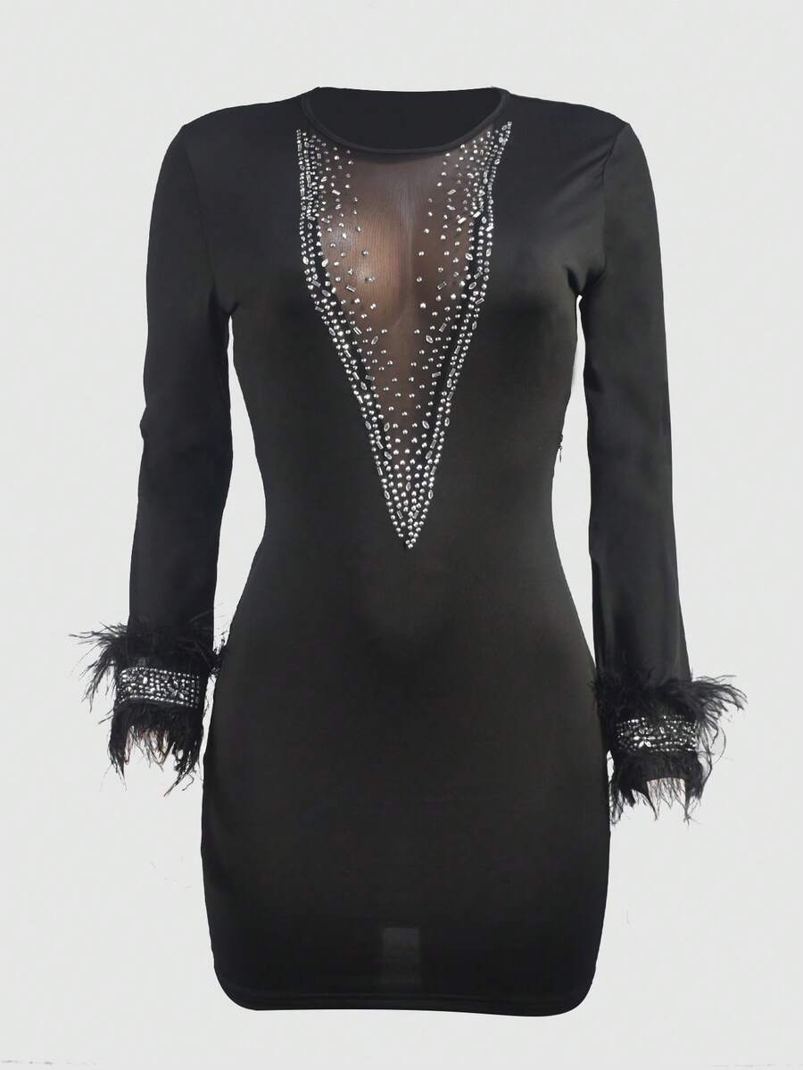 Elegante abito da cocktail corto da donna con collo rotondo semi-trasparente in rete, maniche lunghe in piuma e decorazioni in strass, abito corto aderente in vita con collo rotondo e maniche lunghe, lussuoso, costume di Ognissanti, abito invernale da donna, abito nero per ballo di fine anno