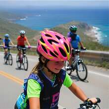 1 件轻便耐用的儿童自行车头盔，具有良好的通风系统，可调节头带，佩戴舒适，可拆卸衬里，多种颜色可选，适合儿童骑自行车、滑板和滑板车，非常适合节日和返校礼物