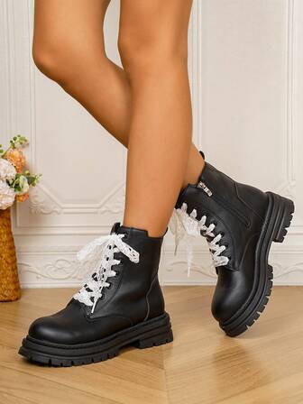 Vinterskor med snörning i sidan och dragkedja, korta plyschfodrade stövlar, moderiktiga mångsidiga tjocka sular med bekväma fotledsstövlar