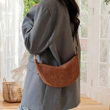 Bolso bandolera pequeño vintage de pana para mujer, tipo media luna, ligero, con correa larga. - marrón claro - Ver 4
