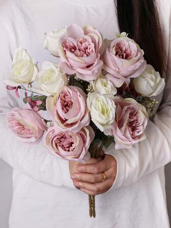 仿真多头花朵，高级9头情人节玫瑰/乡村风格玫瑰，配以风信子茎，触感逼真，是理想的花卉装饰。适用于家居装饰、花卉中心摆设、户外花园点缀、婚礼及生日派对装饰、春夏装饰、情人节装饰和花园装饰。