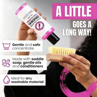 220毫升粉色鞋履清洁套装 - 内含清洁刷，适用于清洁运动鞋、靴子和白色运动鞋。泡沫丰富，使用方便。一套适合全家人的清洁套装。