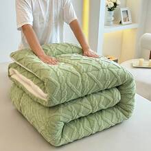 1pc Thickened Warm Plush Comforter - All-Season Thick Quilted Soft & Breathable Polyester Comforter, Machine Washable, Warm For Bedroom In Autumn/Winter, High Gram Weight Taffeta Lamb Wool Fabric Duvet Insert