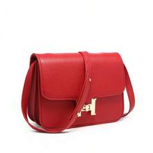 Versatile Crossbody With Sophisticated Gold Accents, Crafted For Elegant Looks-Suitable For Work, Social Gatherings, Everyday Use-Its Adjustable Fit Ensures Comfort, Secure Closure Protects Items, And The Classic Design Adds A Polished Flair. Perfect As A Reliable, Stylish Companion For Various Occasions. - 紅色 - 查看 1