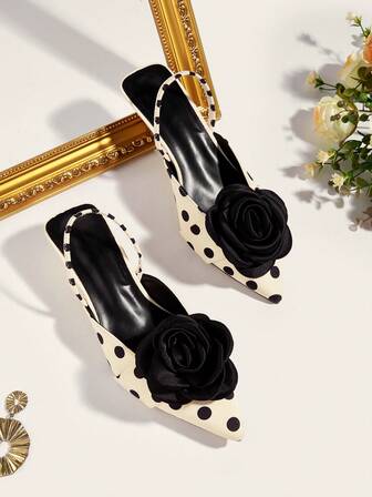 女士尖头优雅高跟鞋，适合婚礼和宴会，舒适时尚，前包后露设计，花卉装饰猫跟踝带波点杏色高跟鞋