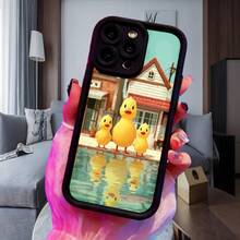 Cubierta de teléfono con diseño de patos amarillos en escena acuática para iPhone 14 Pro Max color negro con estampado de tres patitos y reflejo en agua ideal para uso diario en casa o oficina Aplicable a teléfonos Apple y Galaxy. - Negro - Ver 4