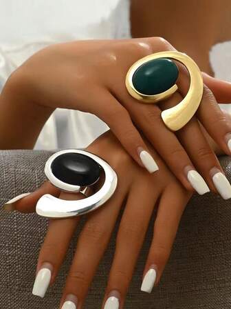 This 2pcs Retro, Fashionable And Luxurious Bohemian-Style Women's Ring Set Is Suitable For Daily Parties And Gatherings As A Gift For Women. It Is A Four-Season Jewelry With A Long-Lasting Coating That Prevents Color Fading