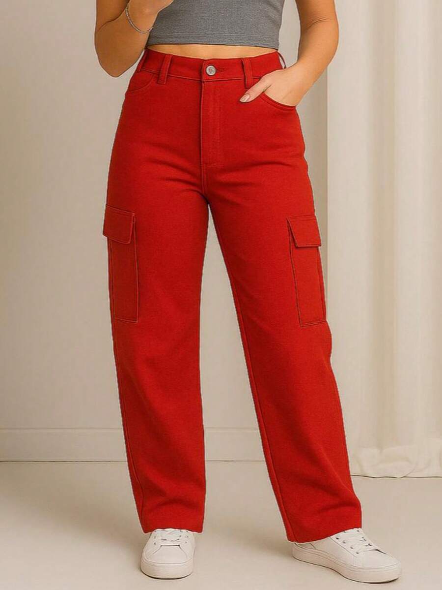 Pantalón Tipo Cargo con Bolsillos Laterales y Botón al Frente. Tela Gabardina Suave y Ligera. - Rojo - Ver 1