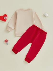 Conjunto de ropa de Día de San Valentín para niño pequeño, con sudadera de cuello redondo de manga larga con bordado de corazón y tractor, y pantalones jogger - Caqui - Ver 7