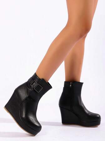 2025 Nya Vintage Rundtå Platå Korta Stövlar För Dam, Höst Western Style Kilklackar Med Sidodragkedja & Spänne Rem