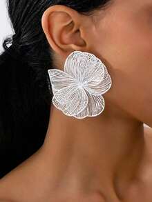 1 Pair Vintage Elegant Metallic Gold Textured Floral Pendant Earrings, Suitable For Women's Daily, Party, Holiday, Gift - trắng - Xem 2