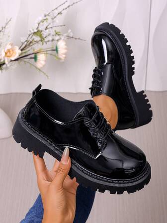 Mångsidiga, nya bekväma skor med mjuk sula för kvinnor, lämpliga för alla årstider, utomhuskläder, kontor, resor, moderiktiga, casual platåskor