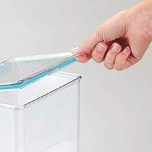 InterDesign Pantry Contenedor organizador de almacenamiento de alimentos para cocina con tapa con bisagras herméticas, 1.5 cuartos de galón, Pequeño, Extra Small, , 1(Mediano) - Multicolor - Ver 7