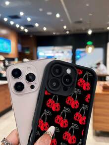 Funda para teléfono con diseño de calavera y cereza, compatible con teléfonos ,  17,  16 Pro Max,  15 Pro Max,  13 y  12. Fabricada en TPU para una protección eficaz contra golpes y caídas. Un regalo ideal para familiares, amigos, seres queridos, parejas y para Halloween. - Negro - Ver 3