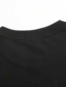 100% cotton women's black short-sleeve T-shirt – Mexican-themed, printed with a pattern featuring a Mexican sombrero, guitar, maracas, skulls (Day of the Dead elements), flowers, and chili peppers. A fun choice for parties and everyday casual wear, suitable for daily casual occasions and outdoor outings. Machine washable, suitable for all seasons, comes in a loose, oversized fit for comfortable, casual wear. Perfect for layering and an excellent choice for weekends and everyday casual outfits. - Negro - Ver 6