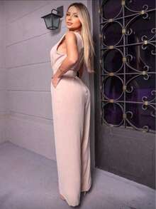 Macacão elegante feminino 2025 regata sem manga forrado caimento perfeito Tecido Duna textura suave fluida toque de leveza resistente durável pouca necessidade de passar pantalona conforto liberdade de movimento casual chique versátil peça coringa atemporal prática estilosa vestir bem ocasiões especiais trabalho festa coquetel barzinho rodeio festa junina frio outono inverno calor todas as estações proteção sensação de privacidade combina com tudo toque macio maleável capricho dia a dia confortável gostosinho look despojado acolhedor qualidade diversas ocasiões manhã tarde noite custo benefício usar sem medo preparada com carinho elegante sofisticada minimalista popular delicada moderna roupas femininas lançamento 2025 moda feminina macacão confortável macacão pantalona regata macacão elegante para festa casual chic prático roupas para mulher estilosa todas as horas estilo com conforto