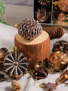 73/53 piezas Caja de regalo con bolas de Navidad marrones, Colgante de plástico PVC - Diseño de piña con brillo - Decoración divertida para el hogar, Adecuado para decoración del árbol de Navidad, decoración de fiesta de boda, embalaje de regalos DIY, etc. - Multicolor - Ver 2