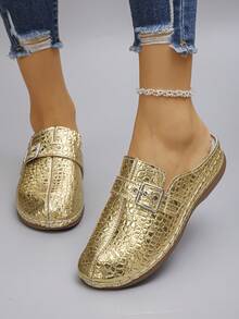 Gold Crocodile Pattern