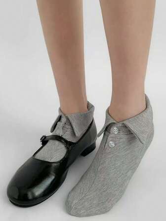 1 Pair Women's Unique Personalized Retro Cute Fashionable Short Socks