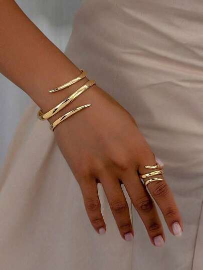 European And American Style Vintage Fashionable Gold Geometric Line Bracelet And Thick Ring Combination Set, Cool And Stylish Long-Lasting Color Resistant Thick Bracelet And Ring Jewelry Set For Women's Everyday Wear, Various Holidays, Social Gatherings, And Couple Gifts, Suitable For Summer