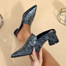 女士尖头乐福鞋，秋冬新款奢华格纹高跟凉鞋，橡胶鞋底带流苏，女士时尚鞋履，独家圆形粗跟露跟女士高跟拖鞋，酒红色和黑色，适合所有季节，派对高跟鞋。“尺码偏大一码 - 建议选择小一码以获得完美贴合”