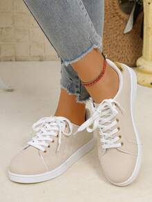 Zapatos planos elegantes de mujer con puntera redonda, hebilla dorada y cordones, con patrón de rombos. Zapatos deportivos casuales cómodos para todas las estaciones