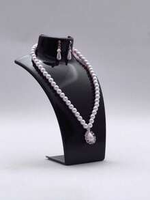 1 قطعة حامل عرض مجوهرات أنيق للعقود والقلادات والأقراط - منظم مثالي لهدايا عيد الميلاد والشكر وراس السنة والعيد - تصميم نصفي أنيق لعرض إكسسواراتك - مثالي لديكور المنزل وعرض البيع بالتجزئة والمناسبات الخاصة - عزز مجموعة مجوهراتك بهذا الحل التخزيني الأنيق والوظيفي - ضروري لعشاق الموضة وباحثي الهدايا على حد سواء - ارتق بلعبة إكسسواراتك هذا الموسم العطلات بقطعة عرض رائعة، ديكور الغرفة - الأسود - مشاهدة 4