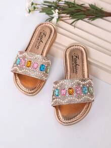 欧码 26-36 女童金色多层珍珠宝石装饰凉鞋，饰有多层珍珠，并点缀着蓝色、粉色、黄色、绿色宝石，设计奢华精致，适合主题派对、度假酒店和重要场合。 - 香檳色 - 查看 14