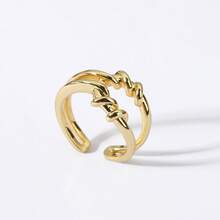 一款时尚、高端、甜美浪漫的可调节开口戒指，精致百搭，款式多样，适合日常佩戴和节日场合，可作为礼物送给朋友或爱人。