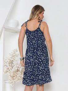 All-Over Floral Print, Ruffled Hem, Beach Style. - 寶藍色 - 查看 7
