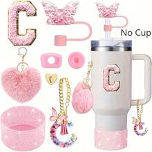 8 Stück Zubehör für 40oz & 30oz Becher, inklusive Strohhalm-Deckel, auslaufsicherer Silikonverschluss, Silikonmanschette, Buchstabenanhänger-Kette, Aufkleber, Herz-Haken, Herz-Pompon-Haarball-Anhänger, für Camping, ideales Valentinstags-Geschenk, Muttertags-Geschenk (ohne Becher)